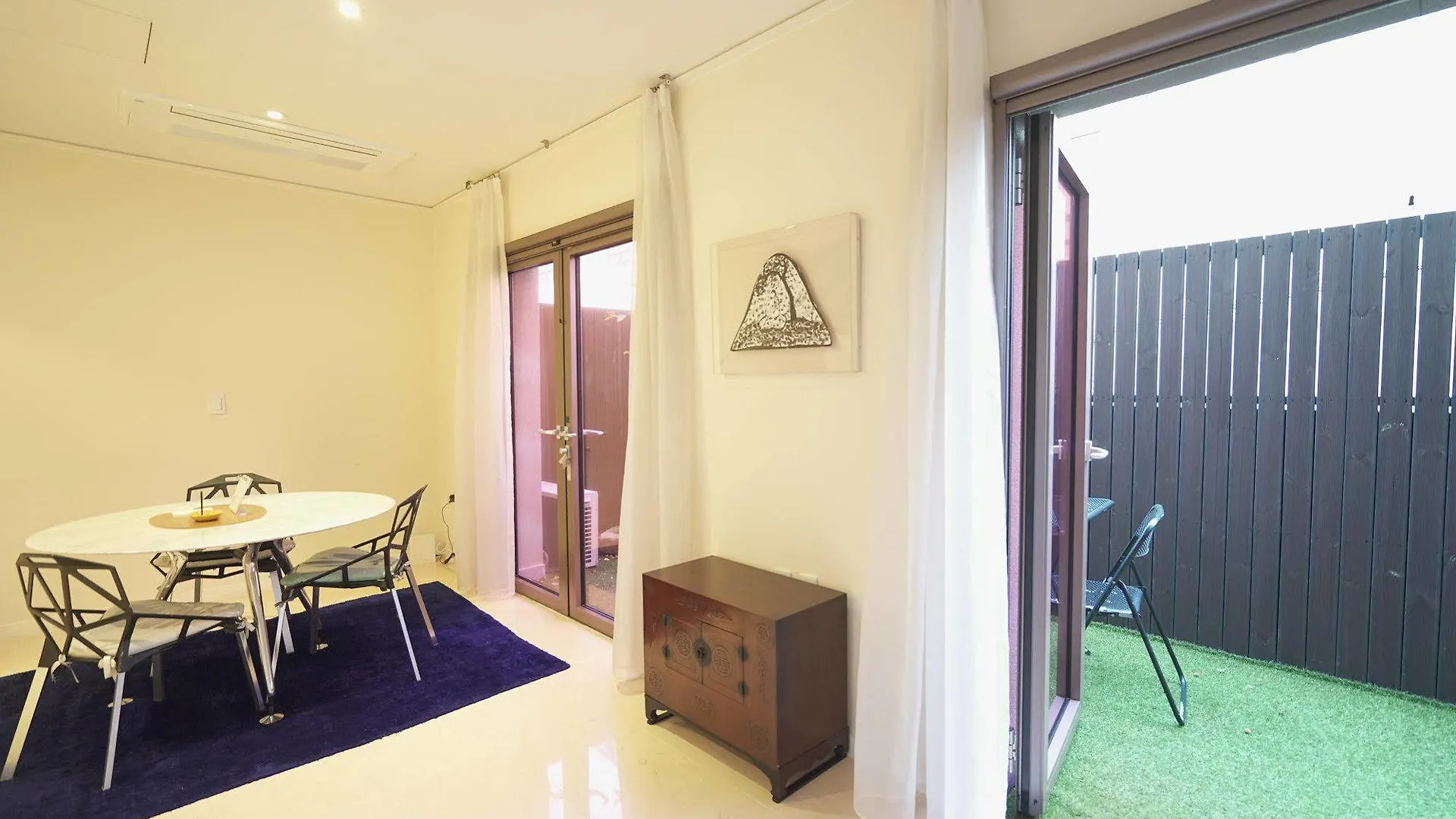 The Win Art House Apartment Seoul