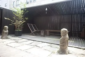 The Win Art House Apartment Seoul